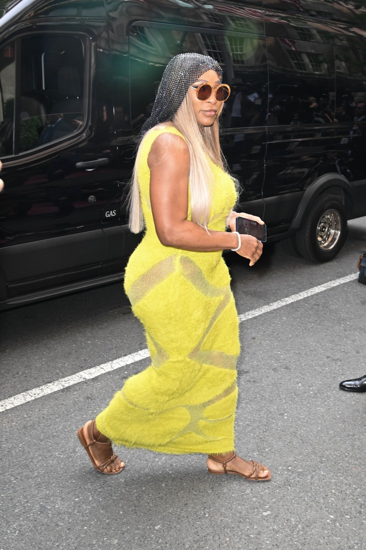 SERENA WILLIAMS IN A BRIGHT YELLOW DRESS IN NEW YORK3